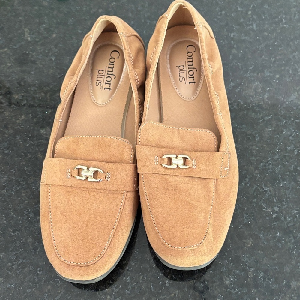Comfort Plus by Predictions Suede Tan Flats